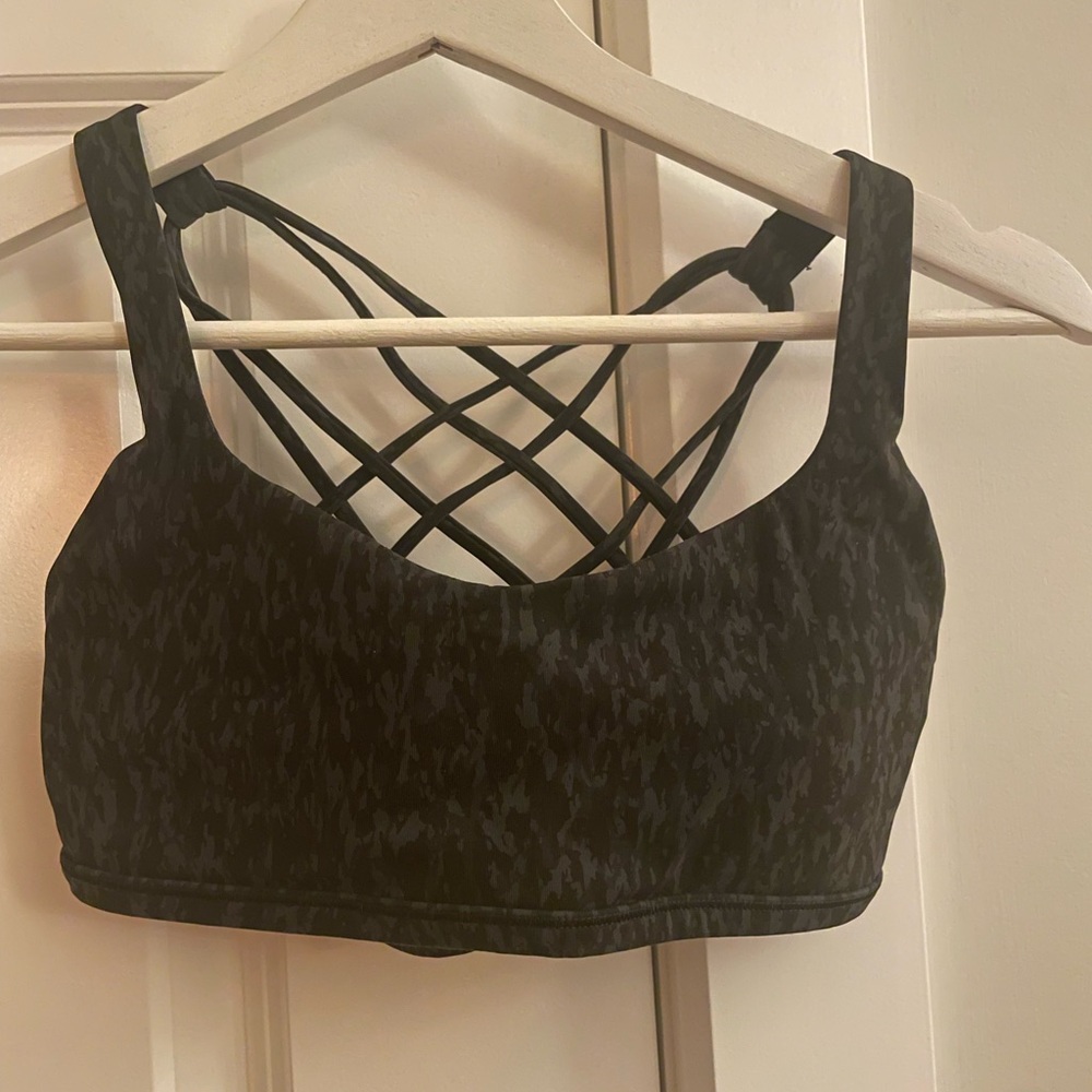 lululemon athletica Black pattern Crisscross Strappy Sports Bra